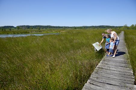 Familie im Wilden Moor in Schwabstedt
