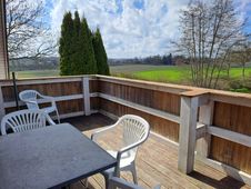 Balkon mit Sitzmöbeln