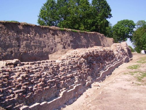 Waldemarsmauer des Welterbe Haithabu-Danewerk