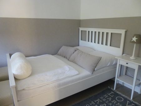 Bett im Schlafzimmer
