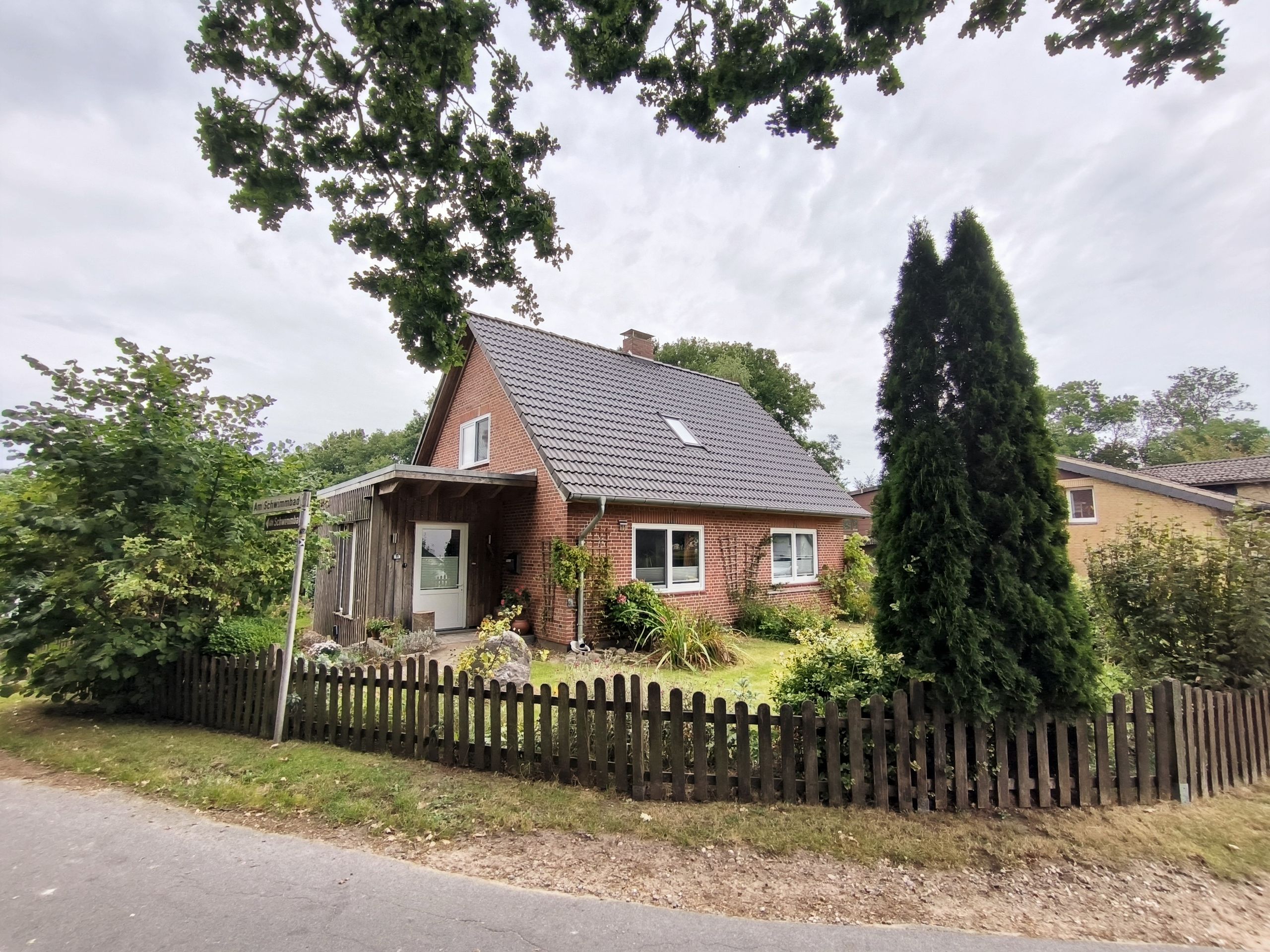 Unterkunft mit Garten von außen