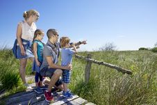 Familie im Naturschutzgebiet