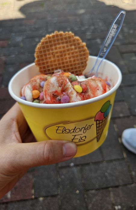Eisbecher mit Smarties von Elsdorfer Eis