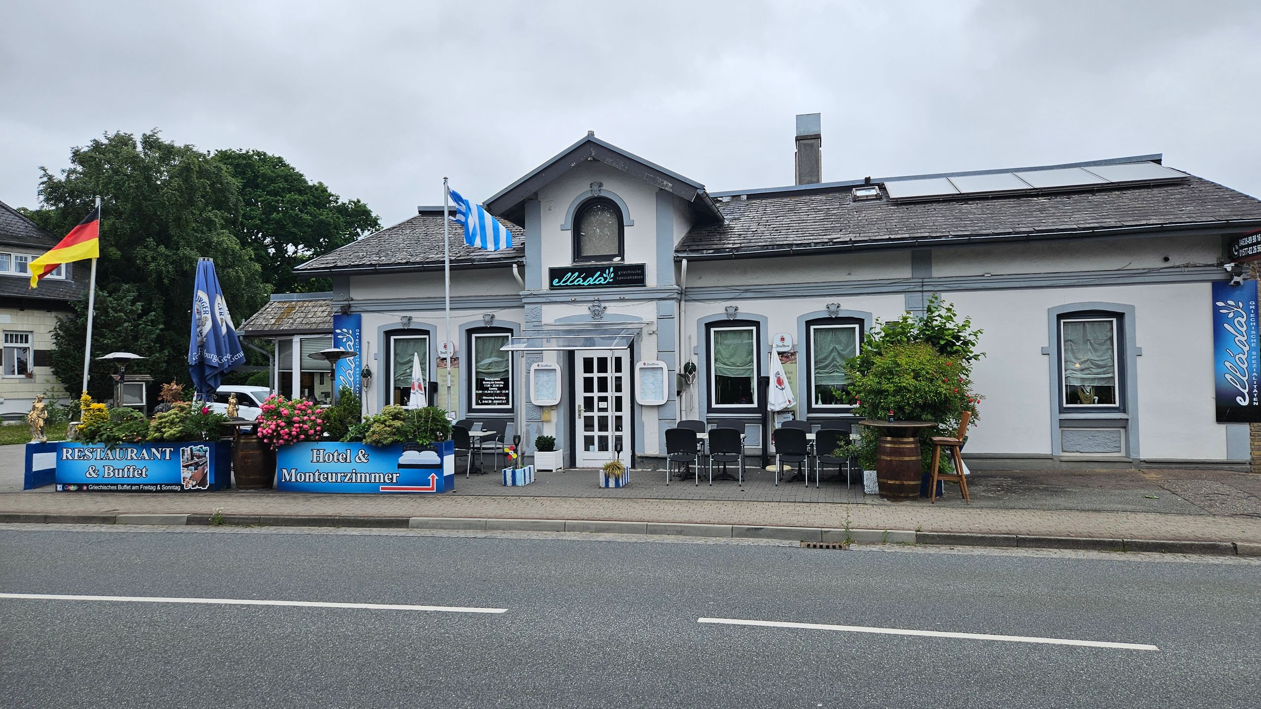 Das griechische Restaurant, Hotel & Monteurzimmer Ellàda liegt zentral in Tarp.